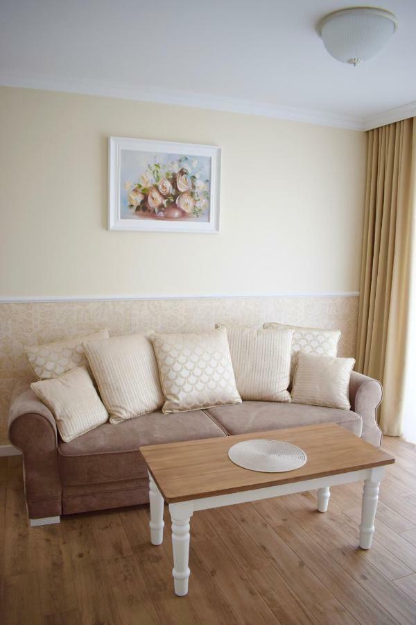 Kolobrzeg Apartament 2 Pokojowy Bursztynowe Apartment ภายนอก รูปภาพ